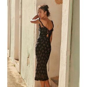 🎈FLASH SALE $69🎈 Free People crochet bodycon midi dress
